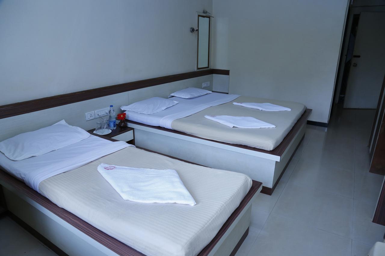Hotel Shree Sagar Ganpatipule Exterior photo